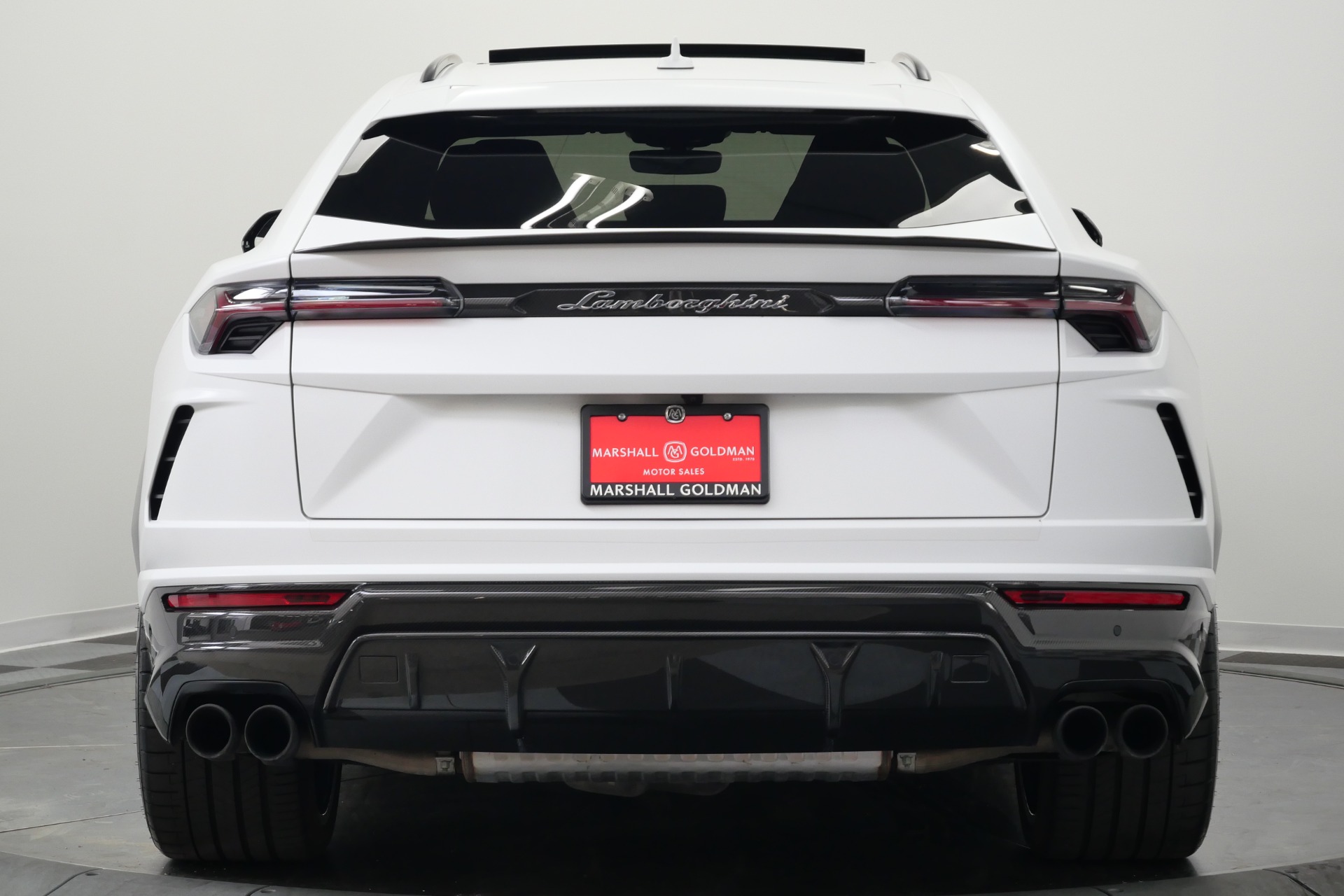 Lamborghini Urus -Carbon Fiber Packs Inside And Out, 23 Inch Wheels