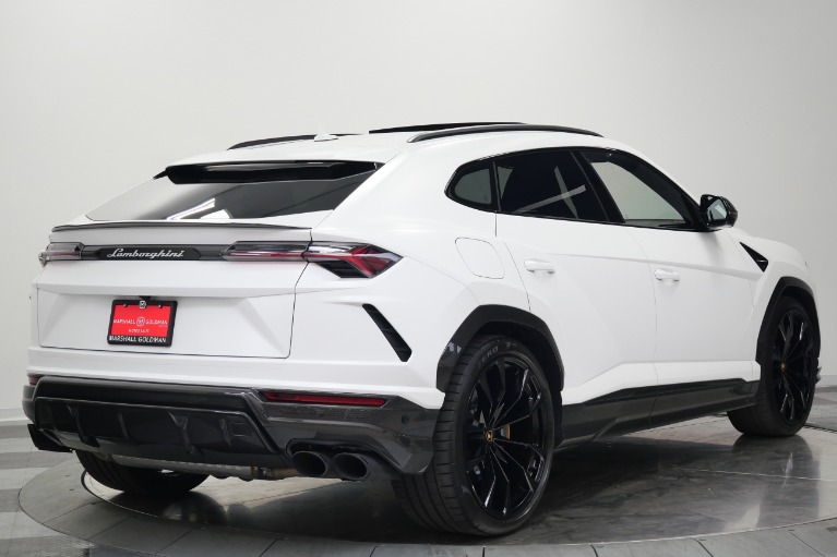 Lamborghini Urus -Carbon Fiber Packs Inside And Out, 23 Inch Wheels