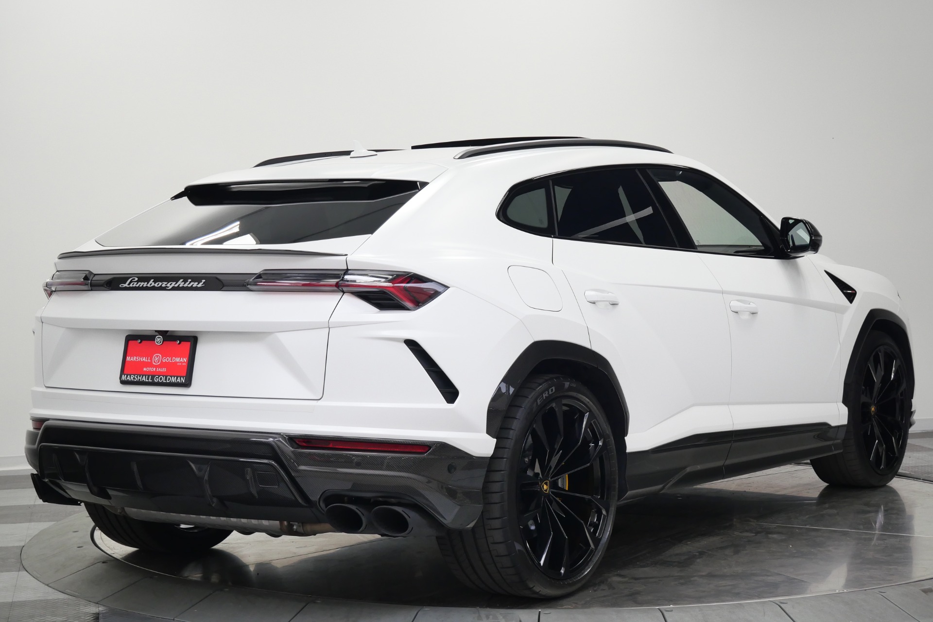 Lamborghini Urus -Carbon Fiber Packs Inside And Out, 23 Inch Wheels