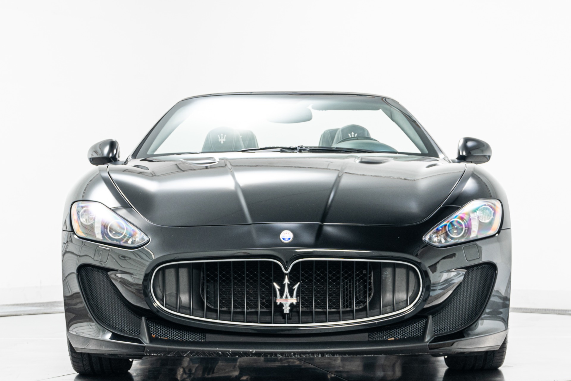 Maserati GranTurismo Convertible MC -Special Order Paint, Sport Exhaust
