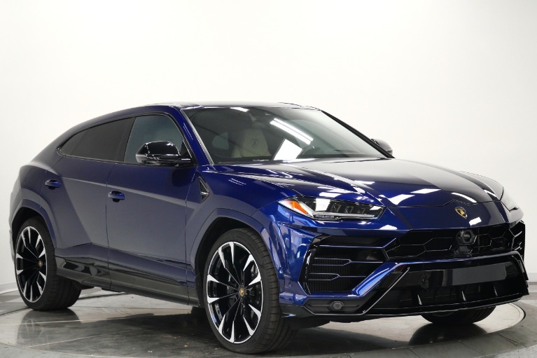 Lamborghini Urus -23 Inch Wheels, Two Tone Interior, Bang And Olufsen Audio