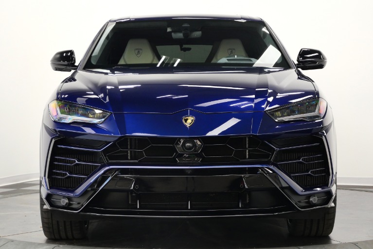 Lamborghini Urus -23 Inch Wheels, Two Tone Interior, Bang And Olufsen Audio
