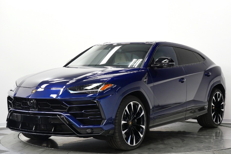 Lamborghini Urus -23 Inch Wheels, Two Tone Interior, Bang And Olufsen Audio