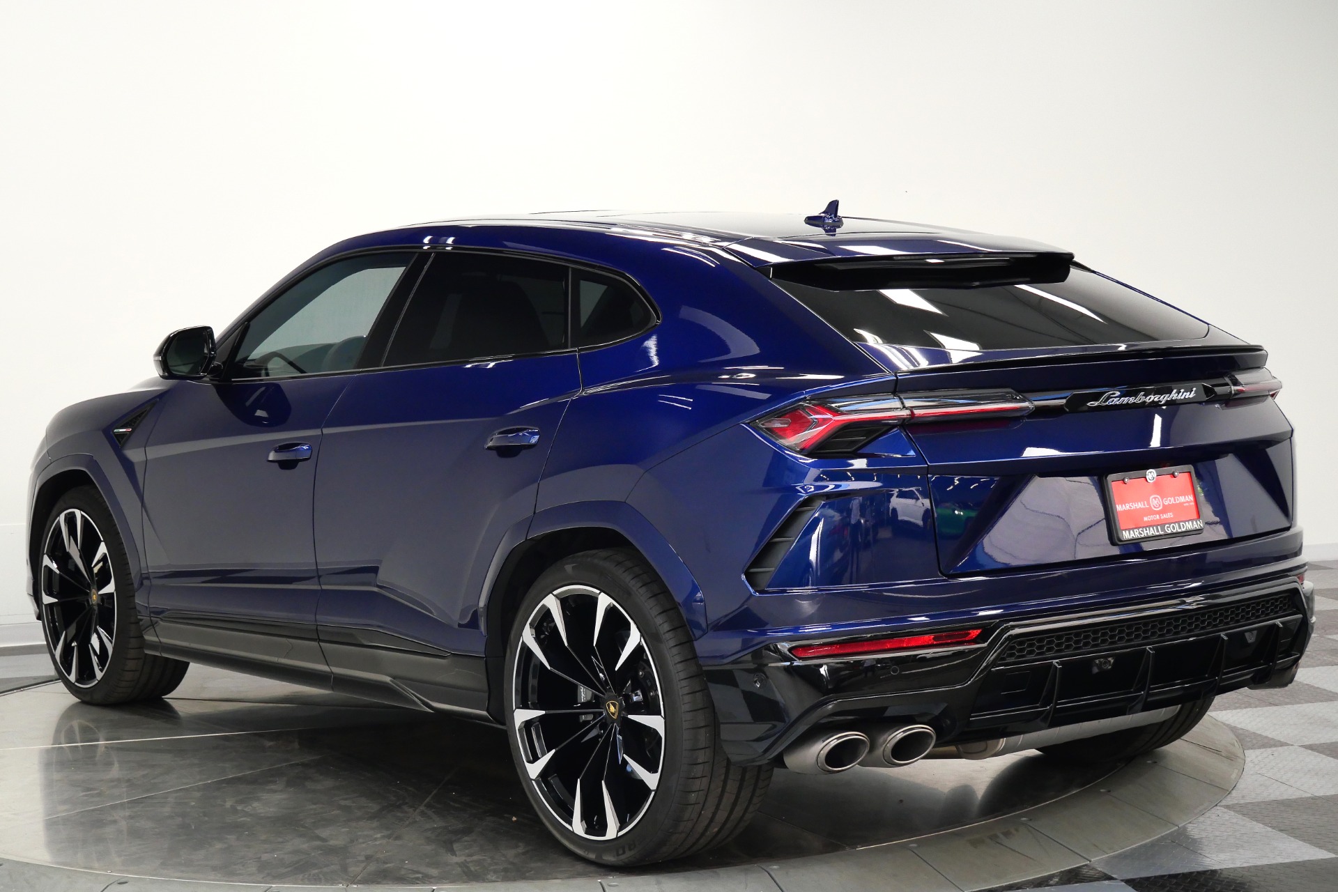 Lamborghini Urus -23 Inch Wheels, Two Tone Interior, Bang And Olufsen Audio