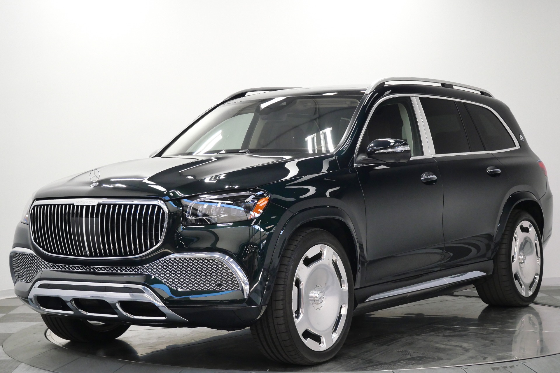 Mercedes-Benz Maybach GLS 600 -4MATIC, Beautiful Colors, Four Seat Configuration, Walnut Trim