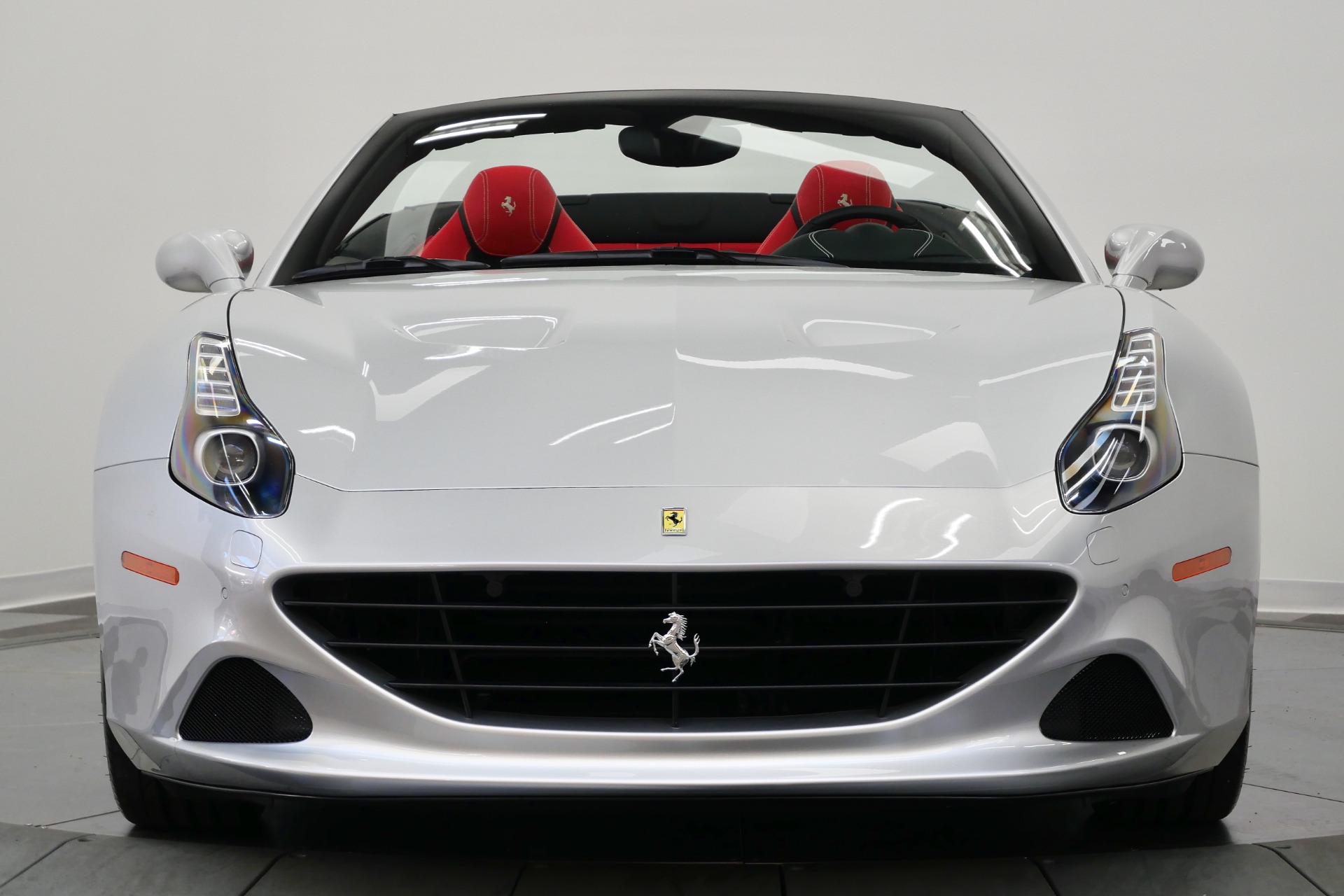 Ferrari California T -Extremely Low Miles, Ventilated Seats, Beautiful