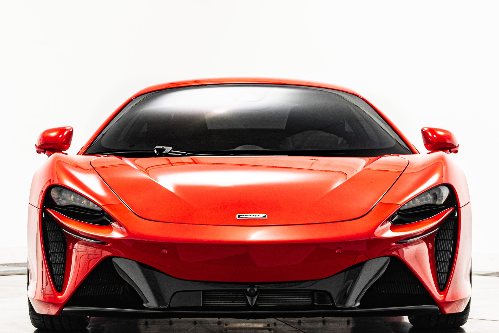 Ultimate Championship 上位プレイマット 赤 レッド Vermillion Red 2023 McLaren Artura -Performance Interior, Front
