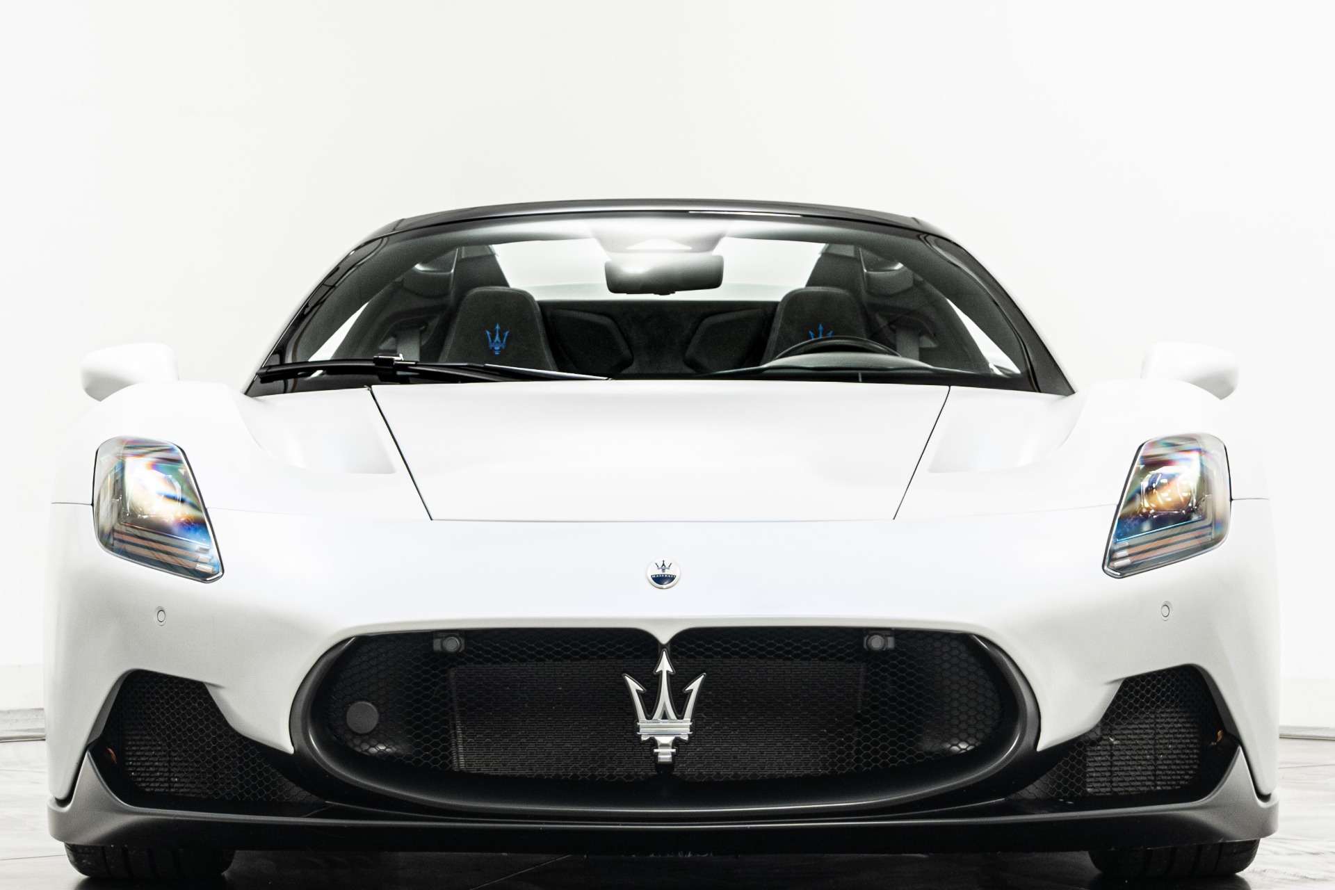 Maserati MC20 Cielo -Factory Matte Paint, Lightweight Racing Seats