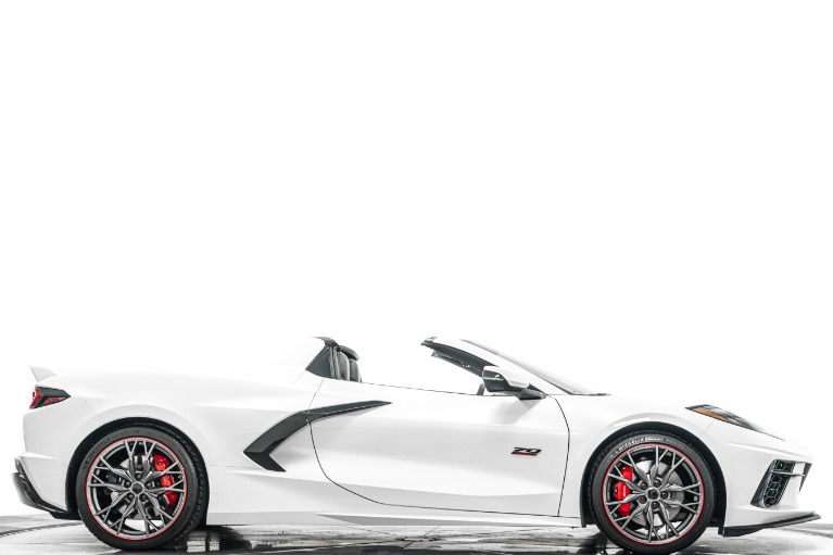 White Pearl Metallic Tricoat 2023 Chevrolet Corvette Stingray