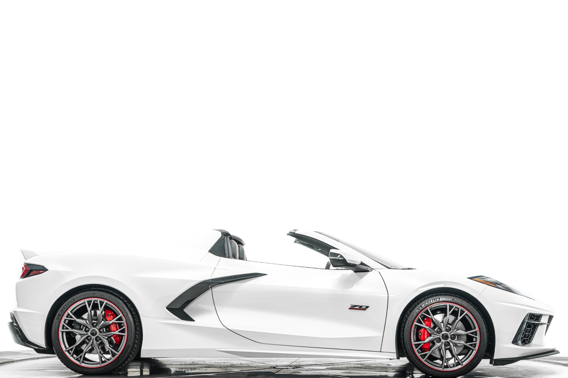 White Pearl Metallic Tricoat 2023 Chevrolet Corvette Stingray