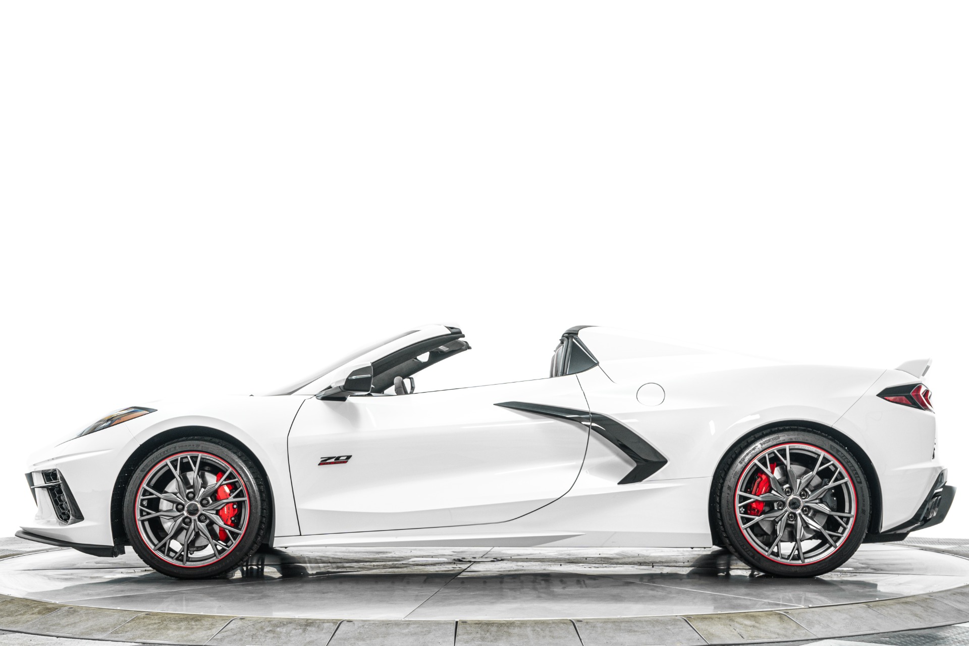 White Pearl Metallic Tricoat 2023 Chevrolet Corvette Stingray