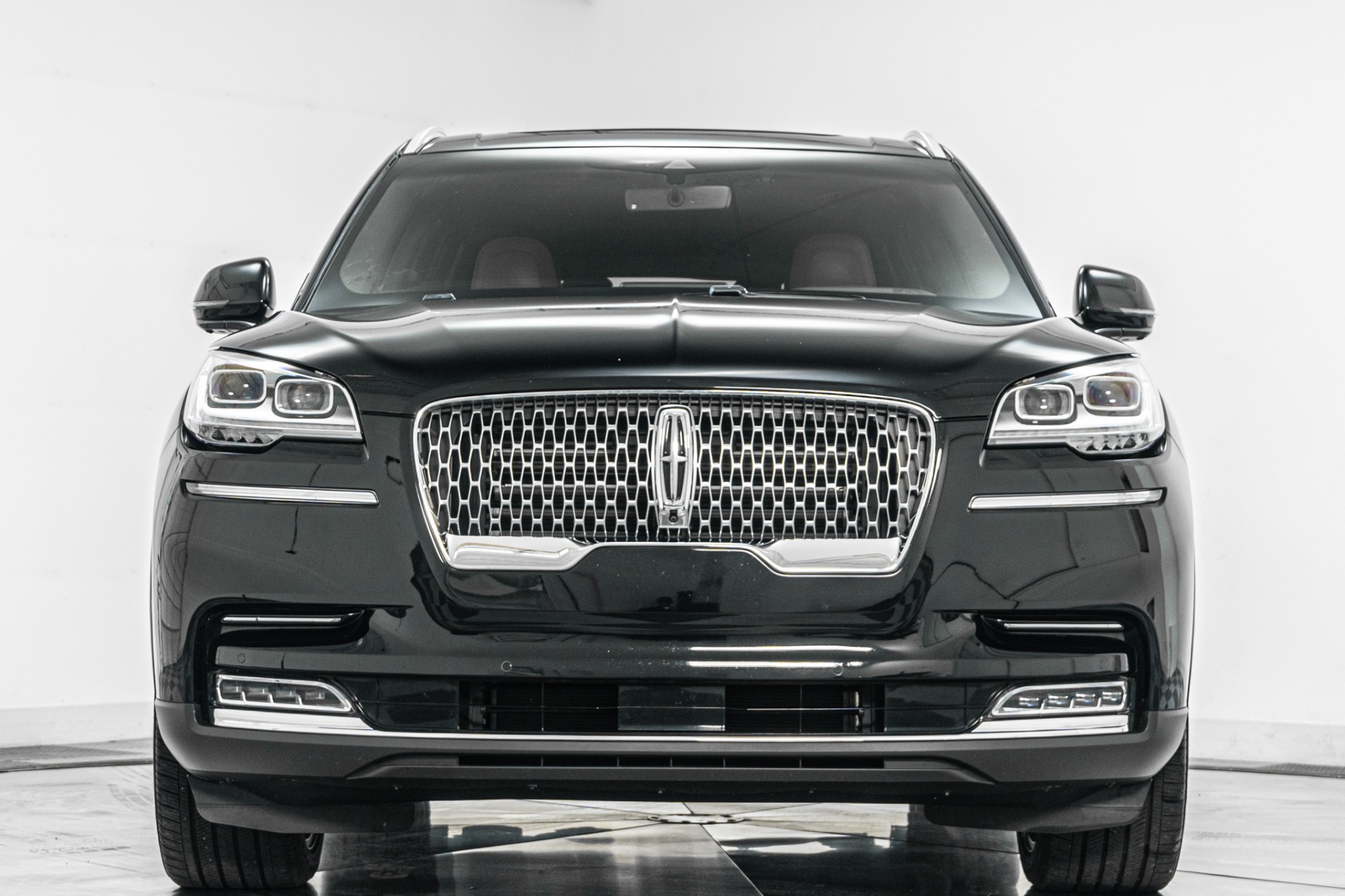 Lincoln Aviator Reserve -Luxury Package, Elements Package Plus