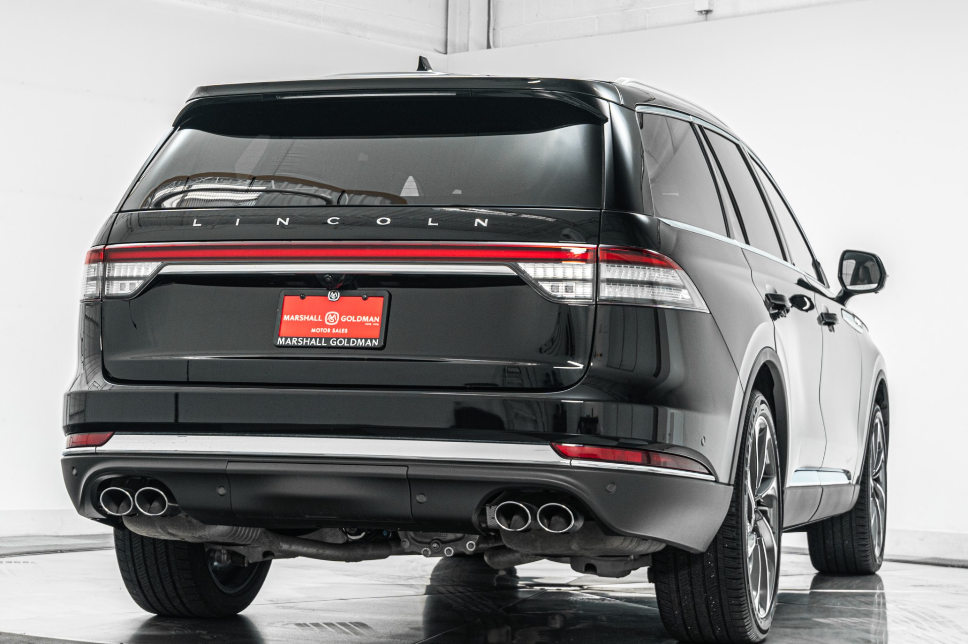 Lincoln Aviator Reserve -Luxury Package, Elements Package Plus