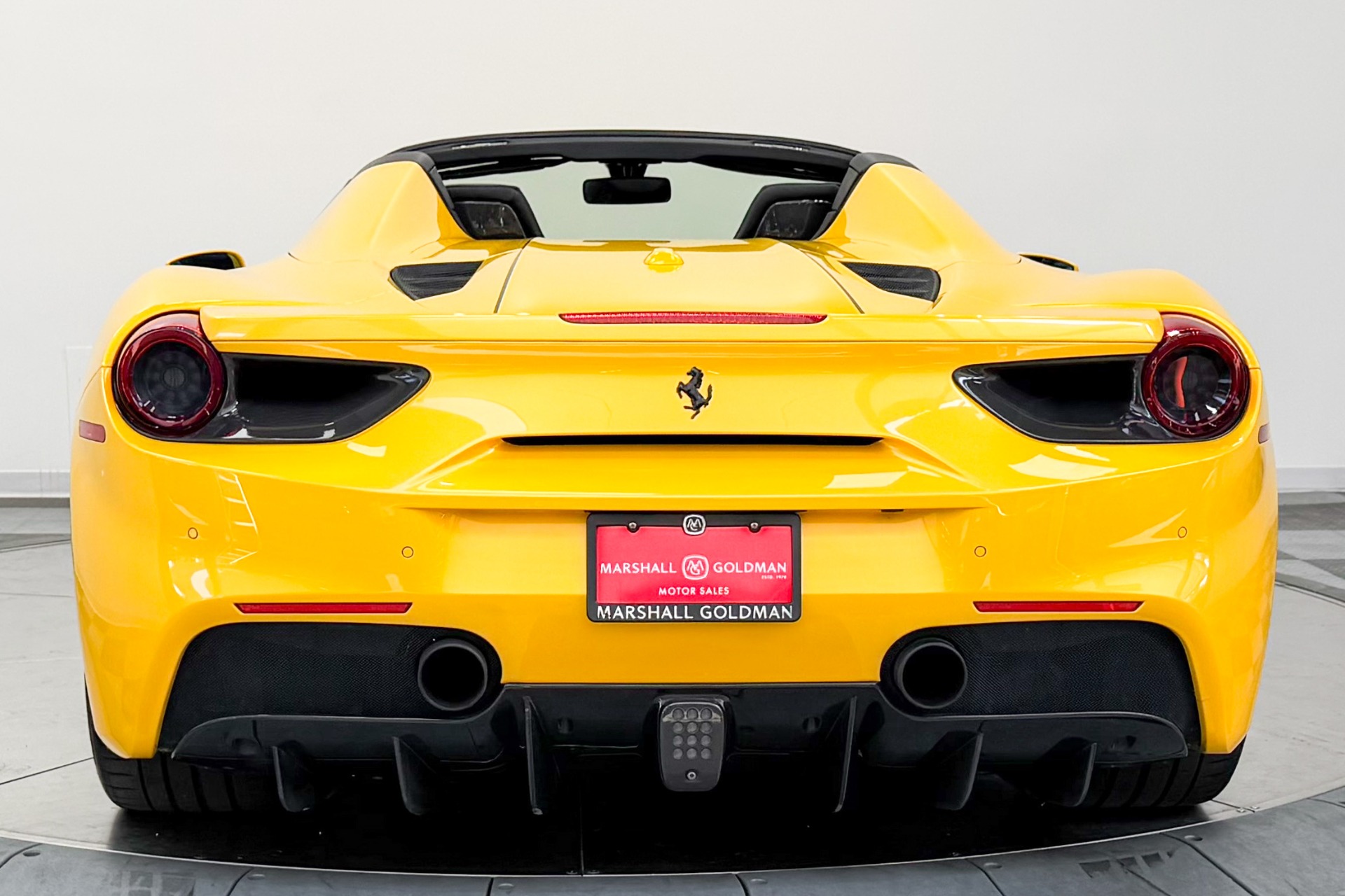 Ferrari 488 Spider -Carbon Fiber Racing Seats, Extensive Carbon Fiber