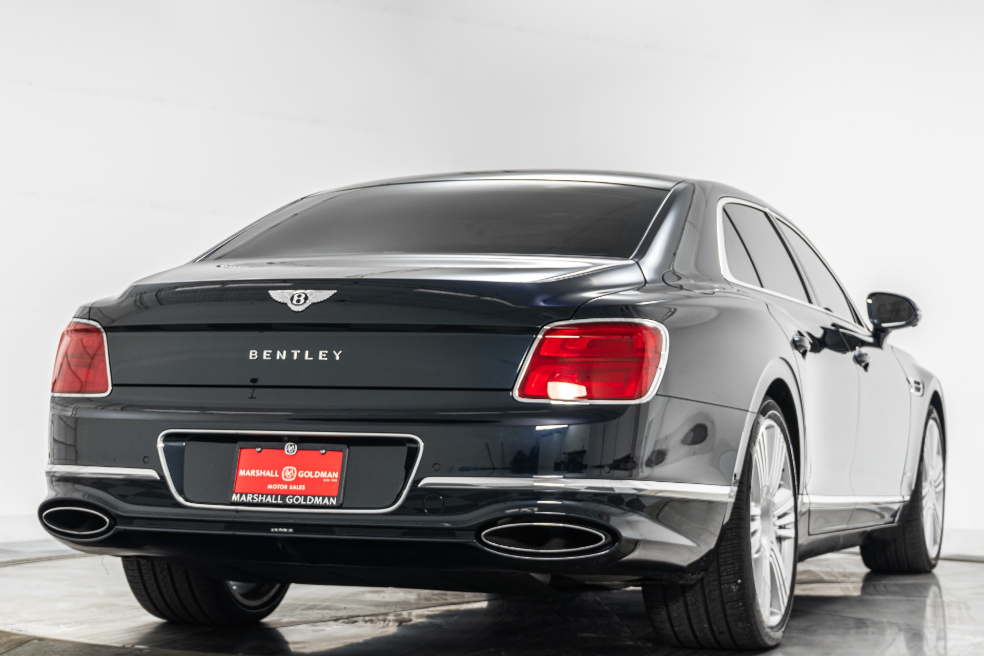 Bentley Flying Spur Azure -Bang And Olufsen Audio, Mulliner Driving Specification