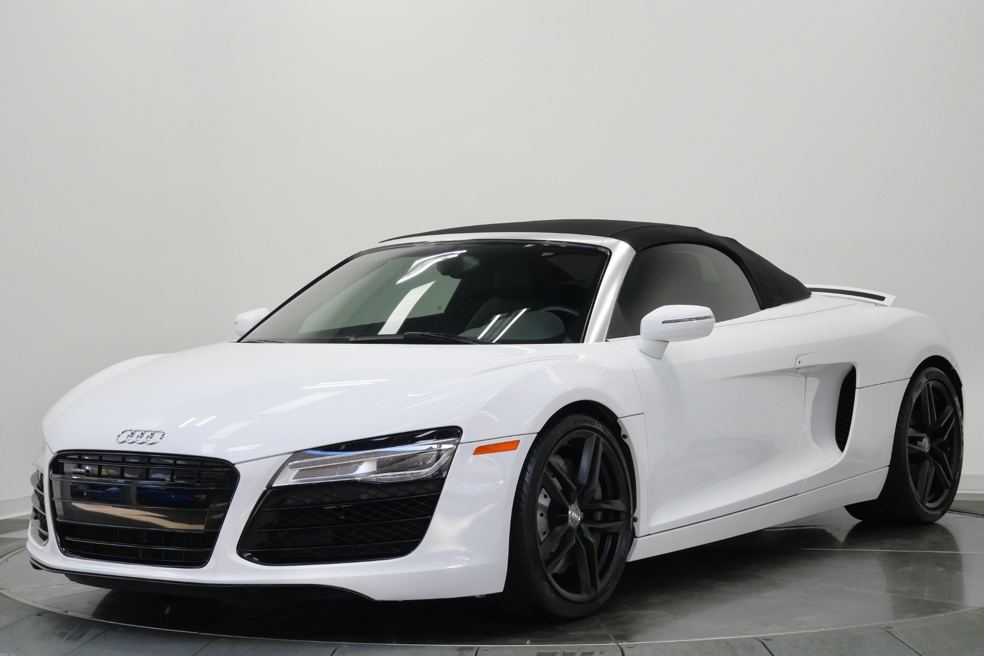 Audi R8 4.2 Quattro Spyder -Bang And Olufsen Audio, Heated Seats