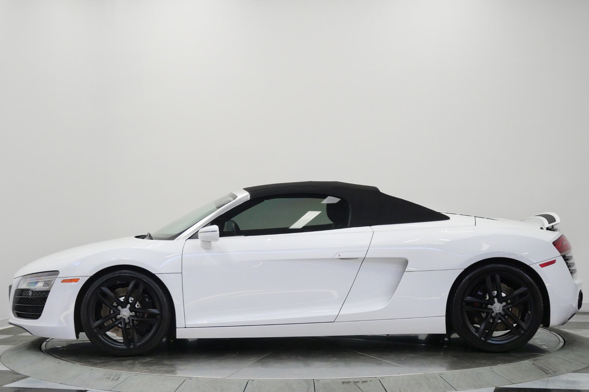 Audi R8 4.2 Quattro Spyder -Bang And Olufsen Audio, Heated Seats