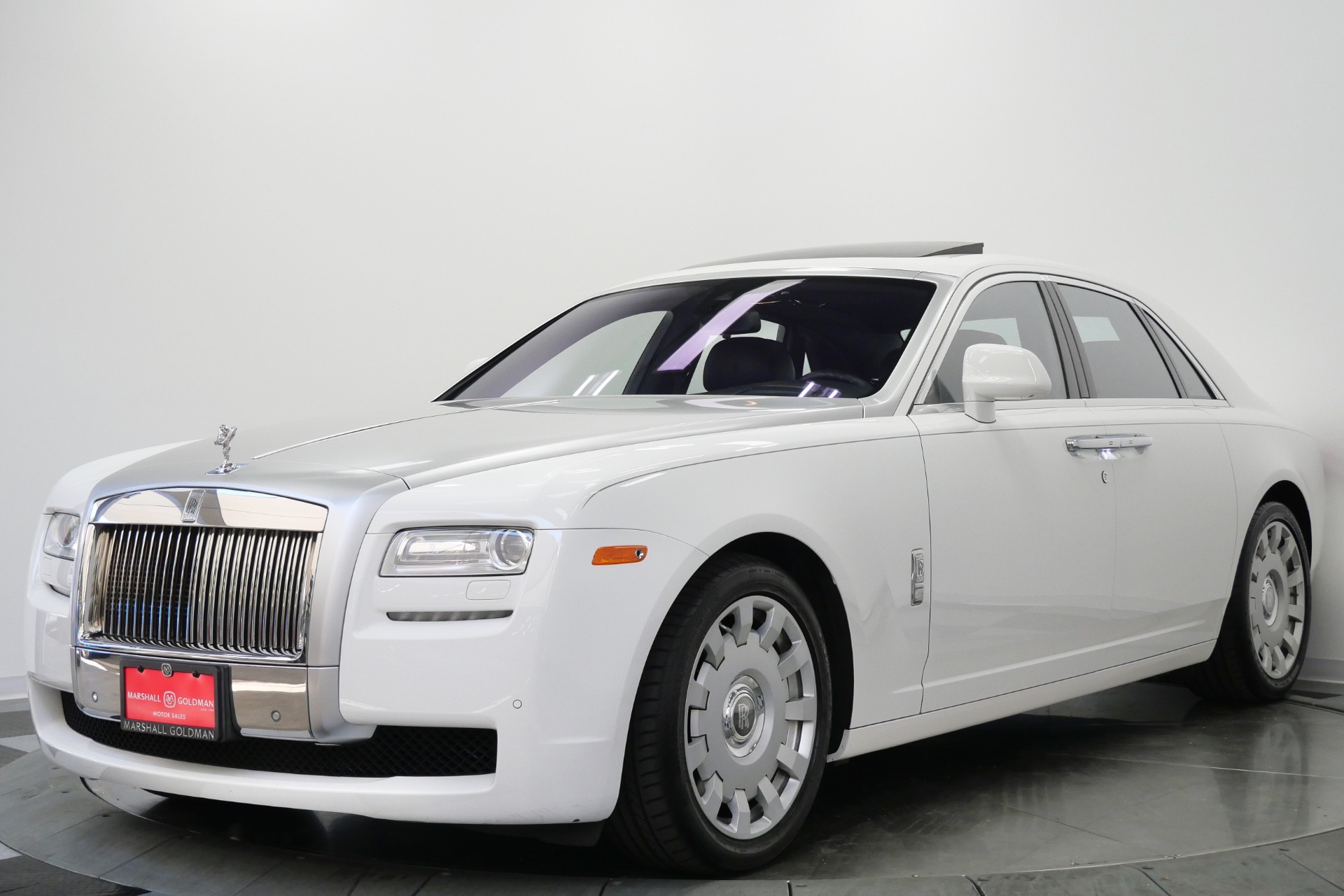 Rolls-Royce Ghost -V12 Power, Drivers Assistance 1, Heated And Ventilated Front Seats