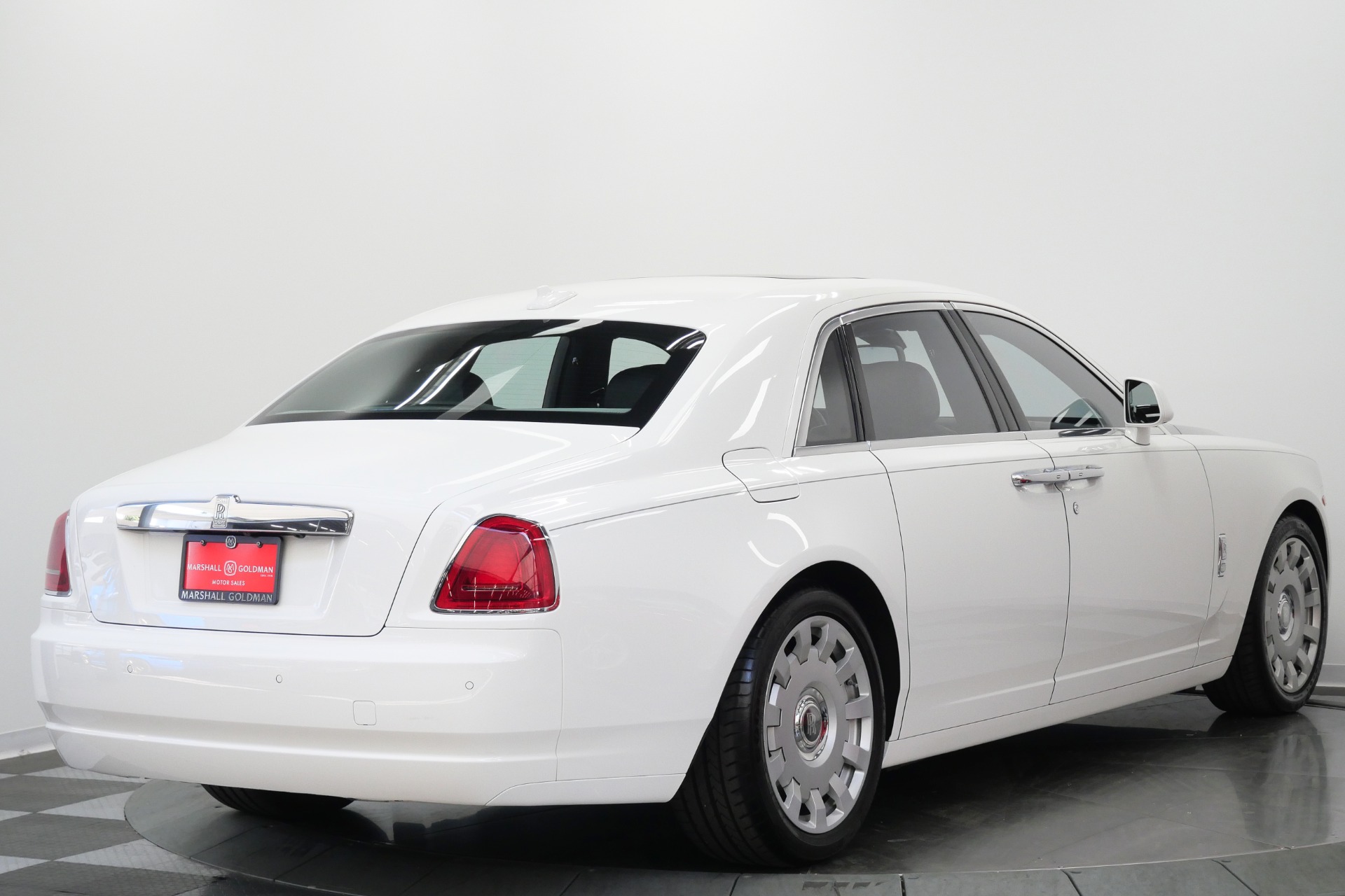 Rolls-Royce Ghost -V12 Power, Drivers Assistance 1, Heated And Ventilated Front Seats