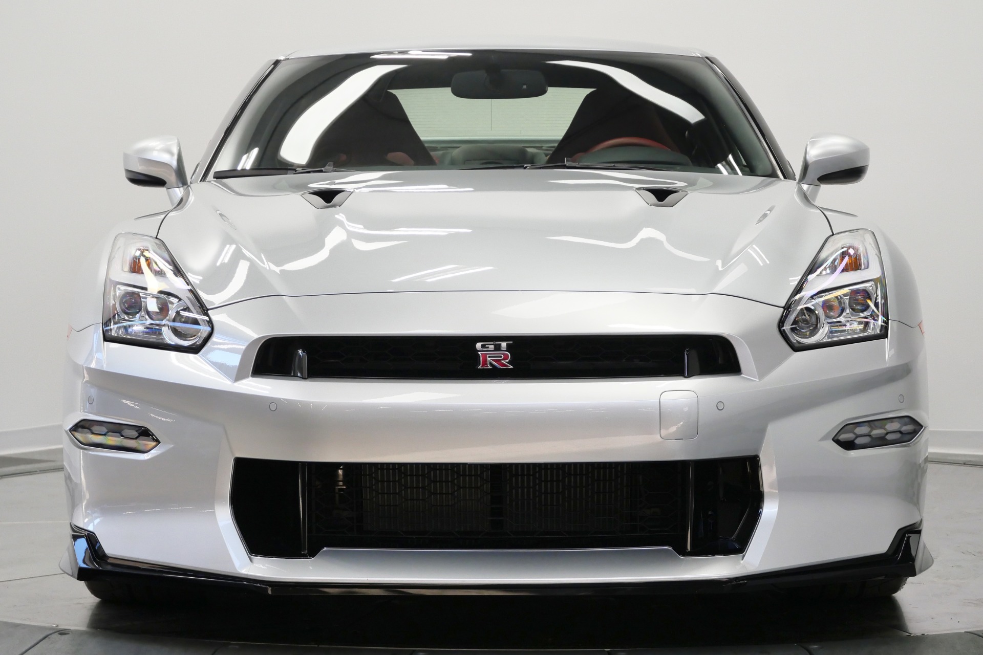 Nissan GT-R Premium -Very Low Miles, 565 Horsepower