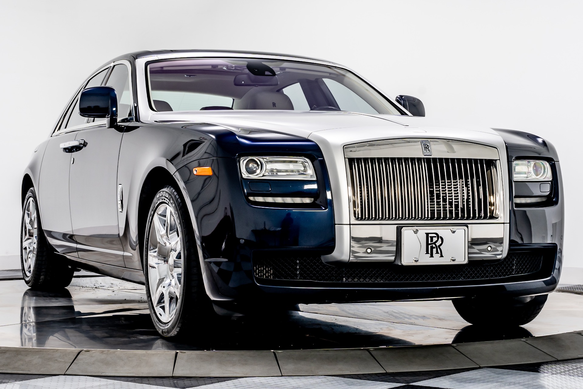 2011 Rolls-Royce Ghost Specs, Price, MPG & Reviews