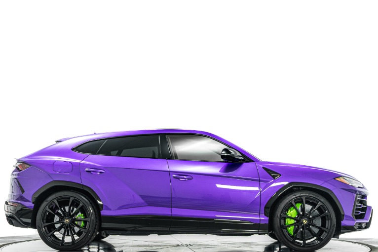 Lamborghini Urus -Great Color Combination, 4 Seat Configuration, Rear Seat Entertainment