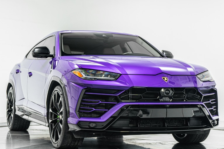 Lamborghini Urus -Great Color Combination, 4 Seat Configuration, Rear Seat Entertainment