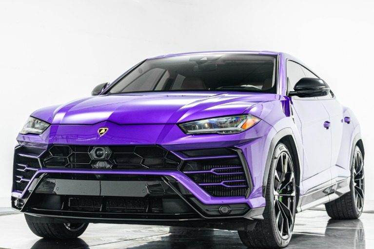 Lamborghini Urus -Great Color Combination, 4 Seat Configuration, Rear Seat Entertainment