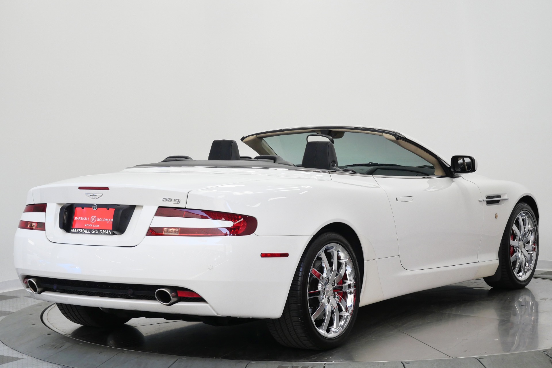 Aston Martin DB9 Volante -V12 Power, Chromed Wheels, Service Records