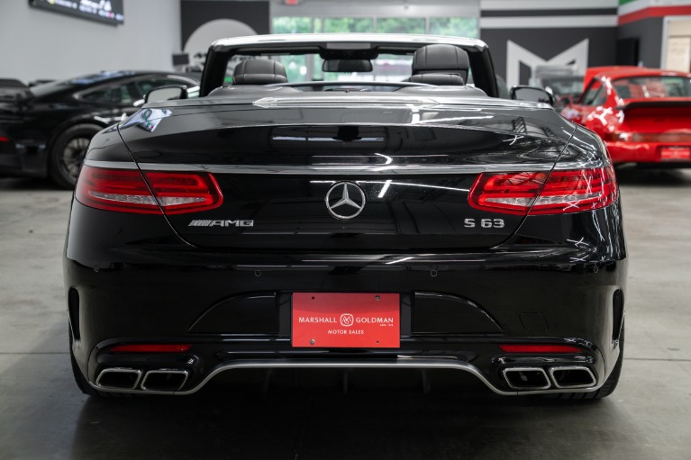 Mercedes-Benz S63 AMG Cabriolet -577 Horsepower, Carbon Fiber Interior Trim