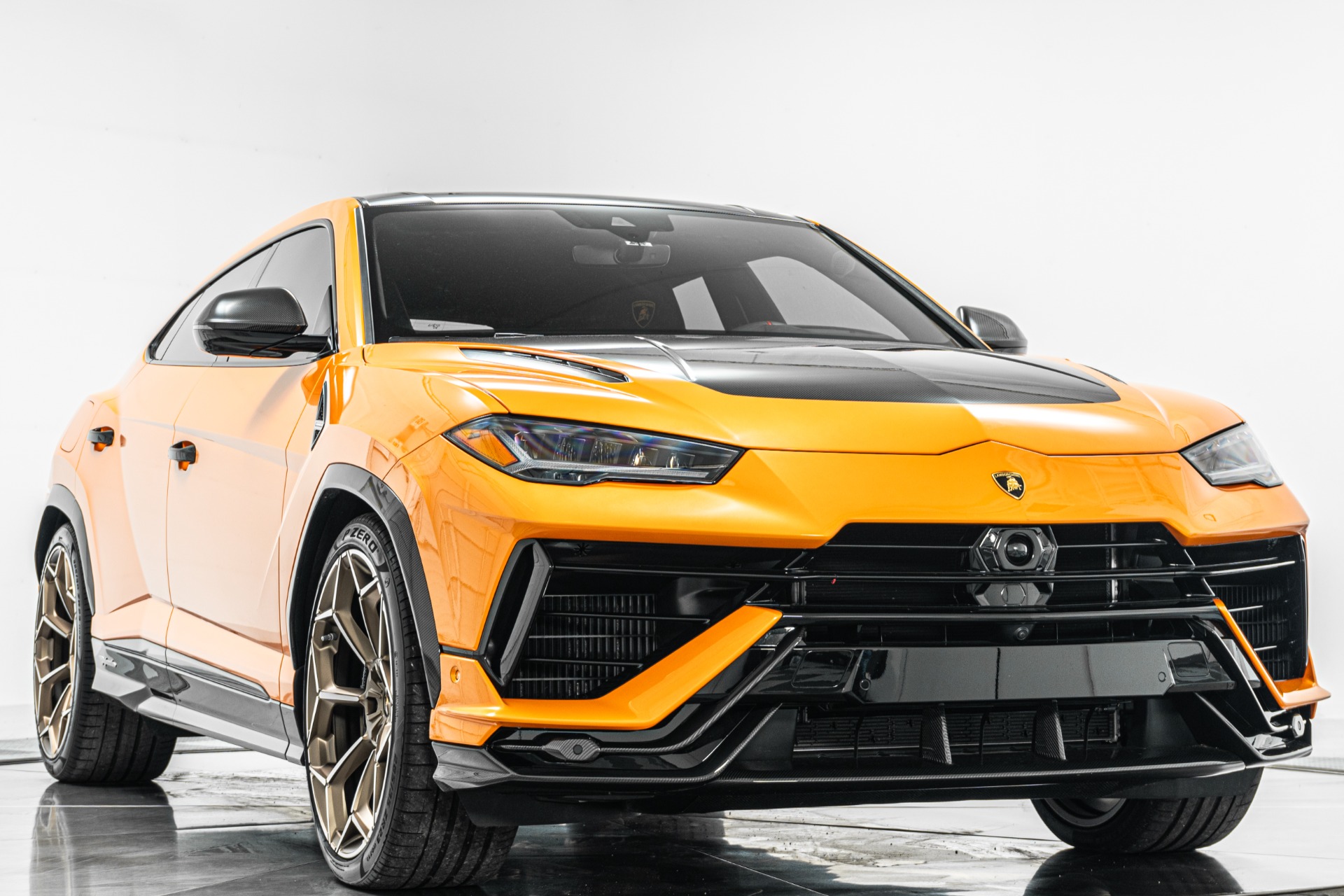 Lamborghini Urus Performante -Exterior Carbon Package, Carbon Fiber Hood And Roof