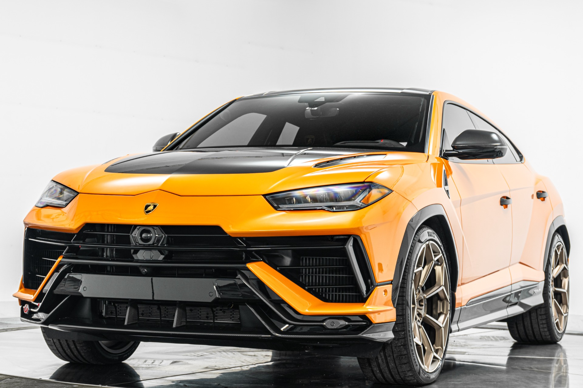 Lamborghini Urus Performante -Exterior Carbon Package, Carbon Fiber Hood And Roof
