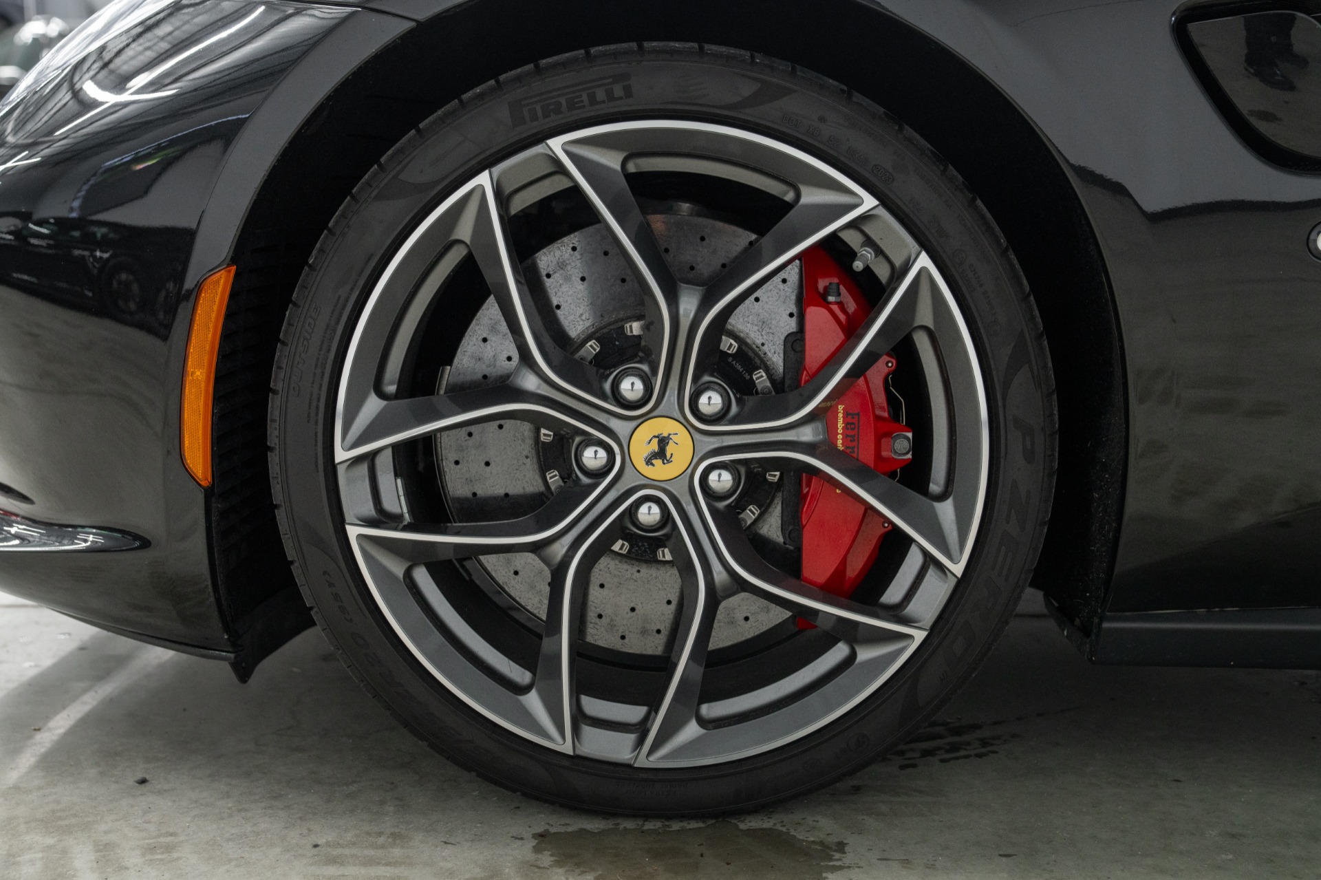 Ferrari GTC4Lusso -Diamond Quilted Ventilated Seats, Red Stitching, Scuderia Shields
