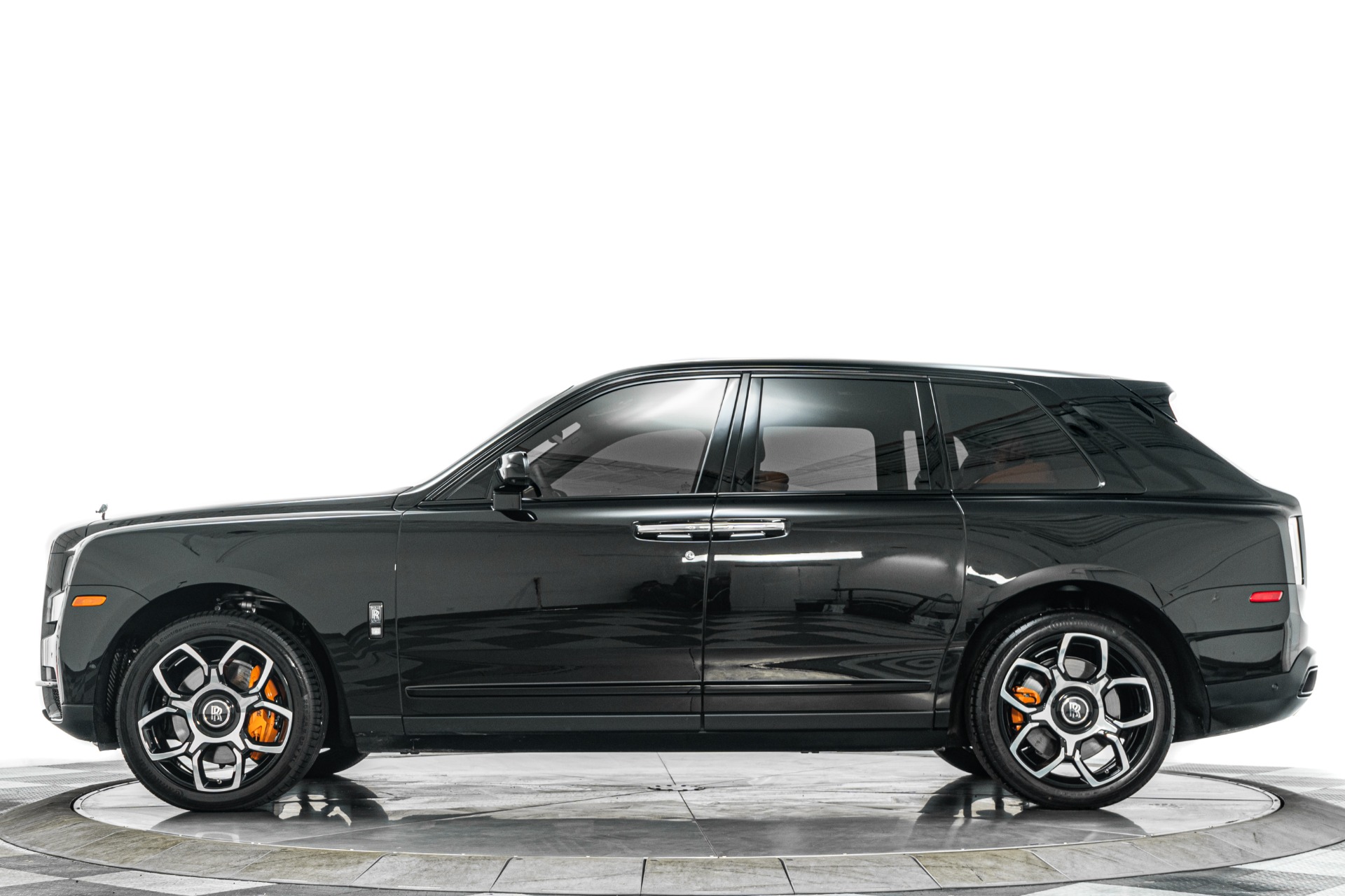 Rolls-Royce Cullinan -Black Badge, Very Low Miles, Rear Console With Crystalware