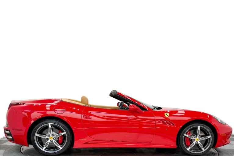 Ferrari California -Daytona Seats, 490 Horsepower, Carbon Fiber Steering Wheel W/LEDs