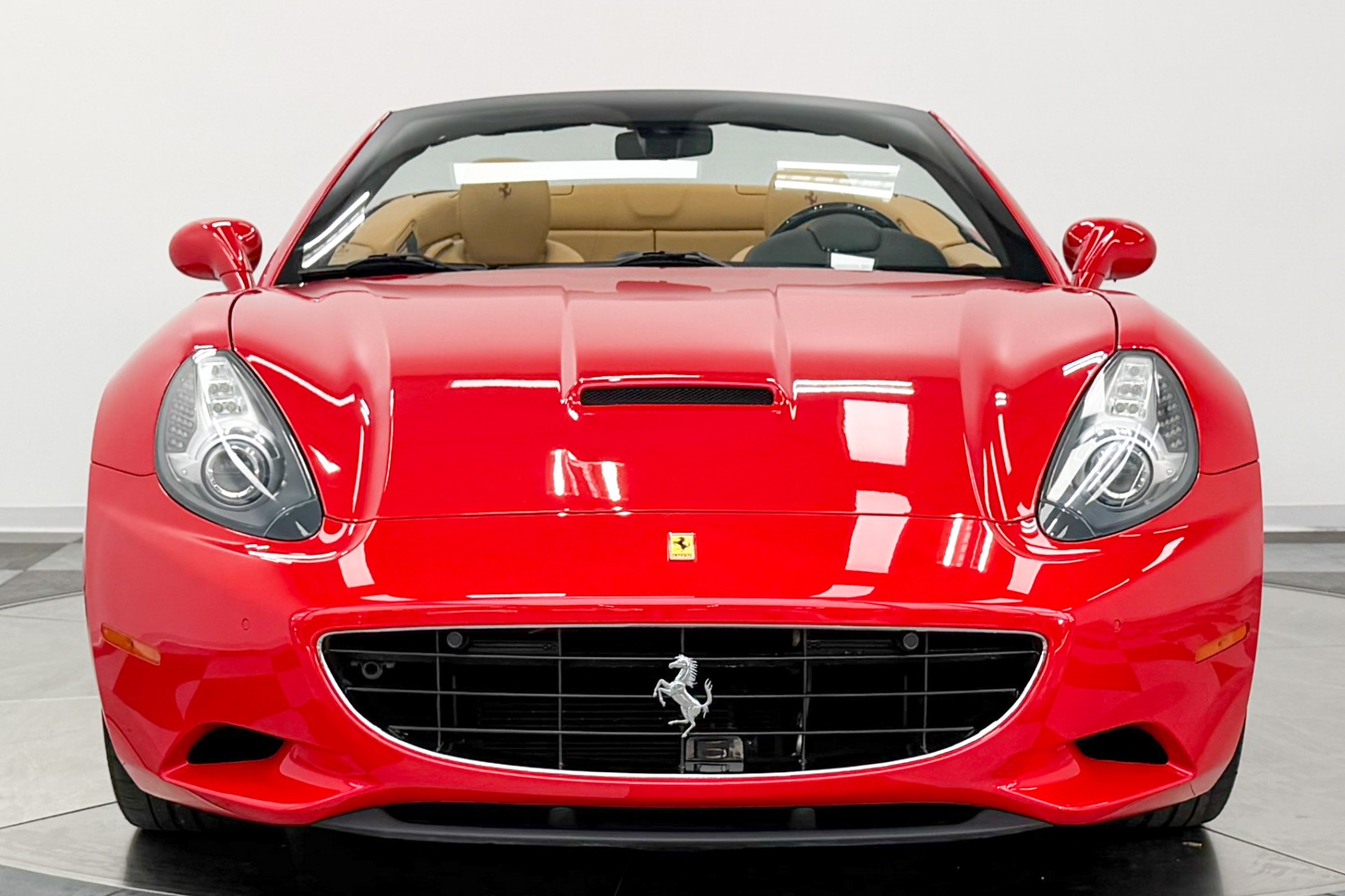 Ferrari California -Daytona Seats, 490 Horsepower, Carbon Fiber Steering Wheel W/LEDs