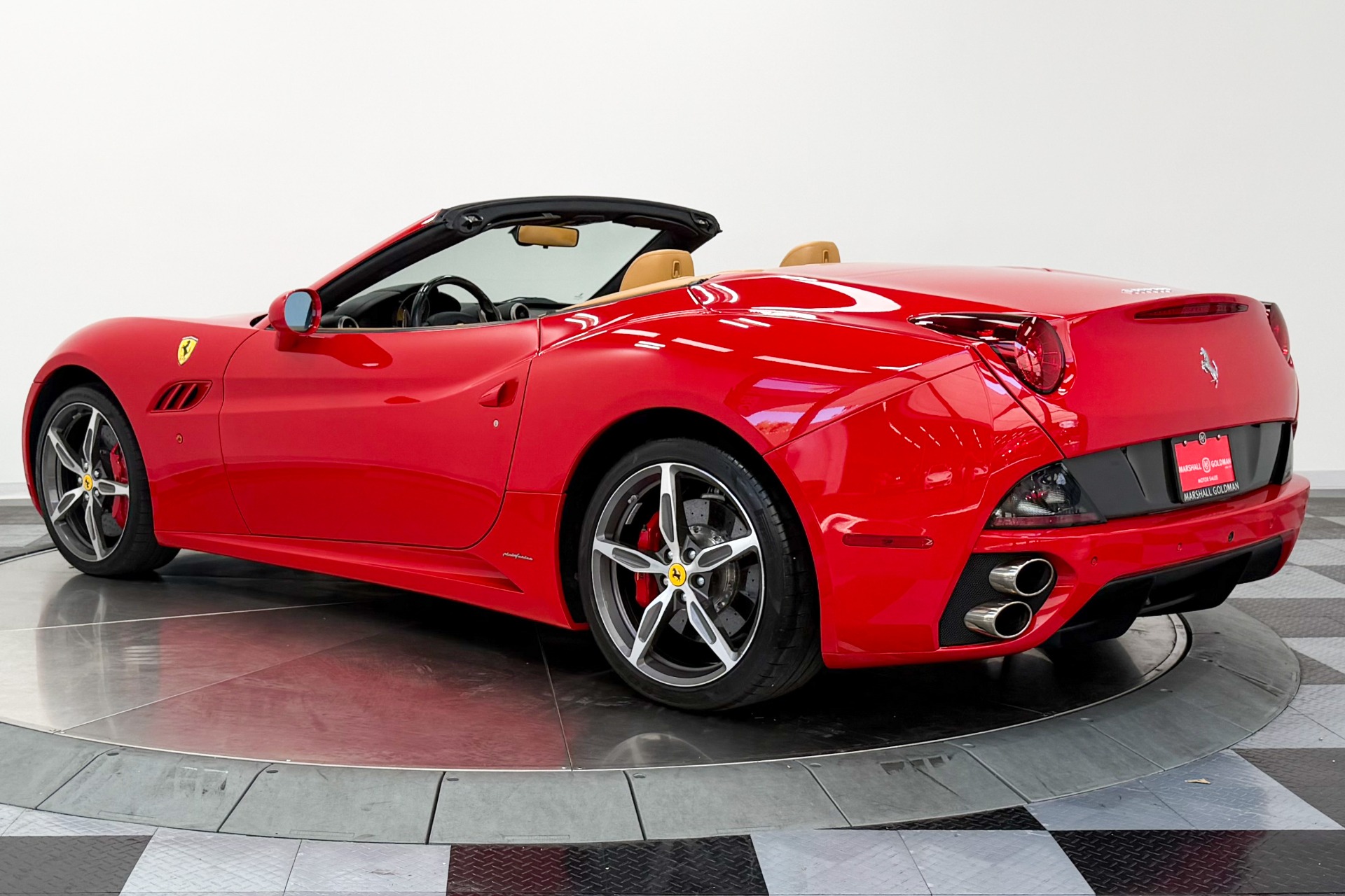 Ferrari California -Daytona Seats, 490 Horsepower, Carbon Fiber Steering Wheel W/LEDs