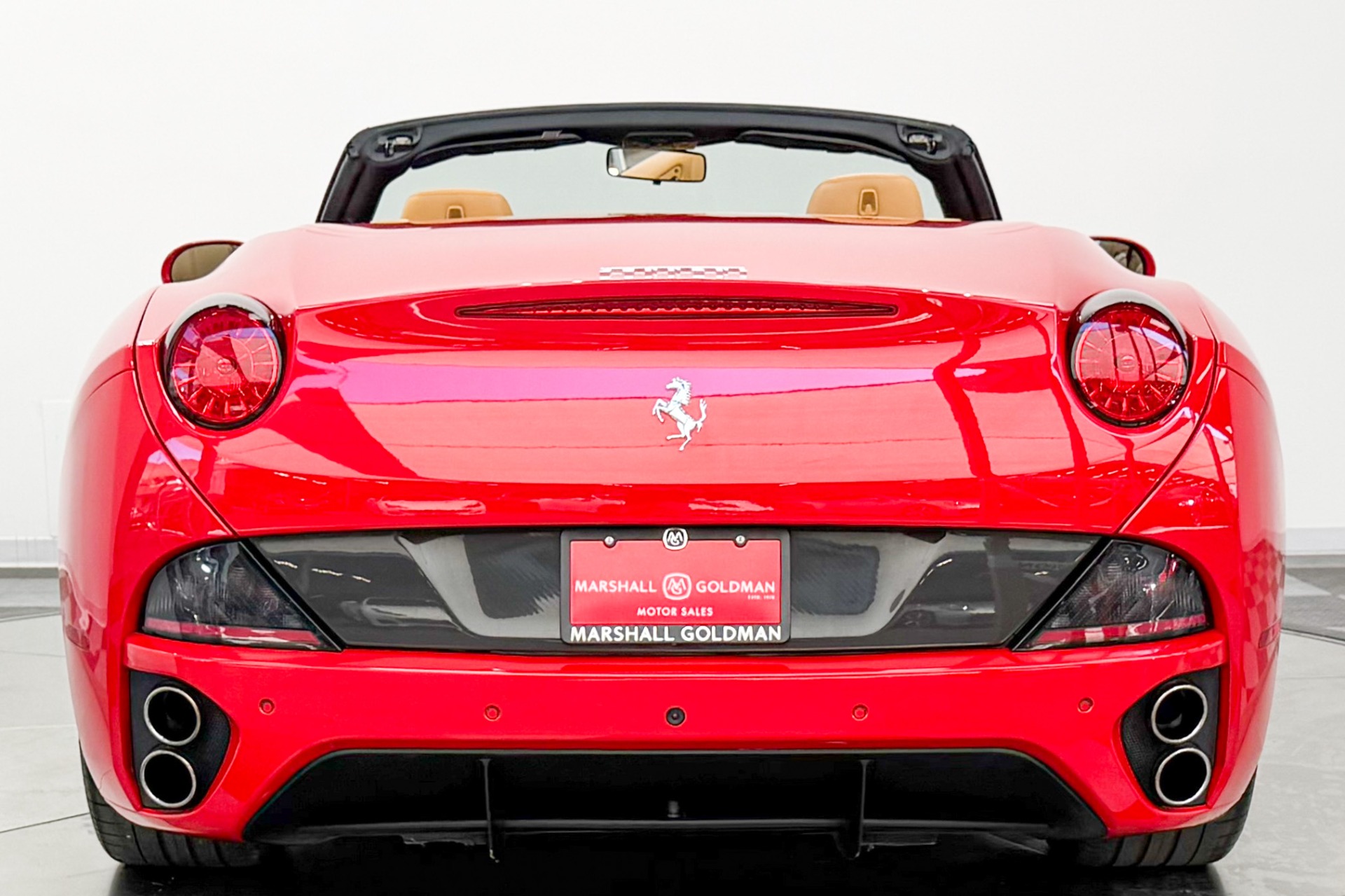 Ferrari California -Daytona Seats, 490 Horsepower, Carbon Fiber Steering Wheel W/LEDs