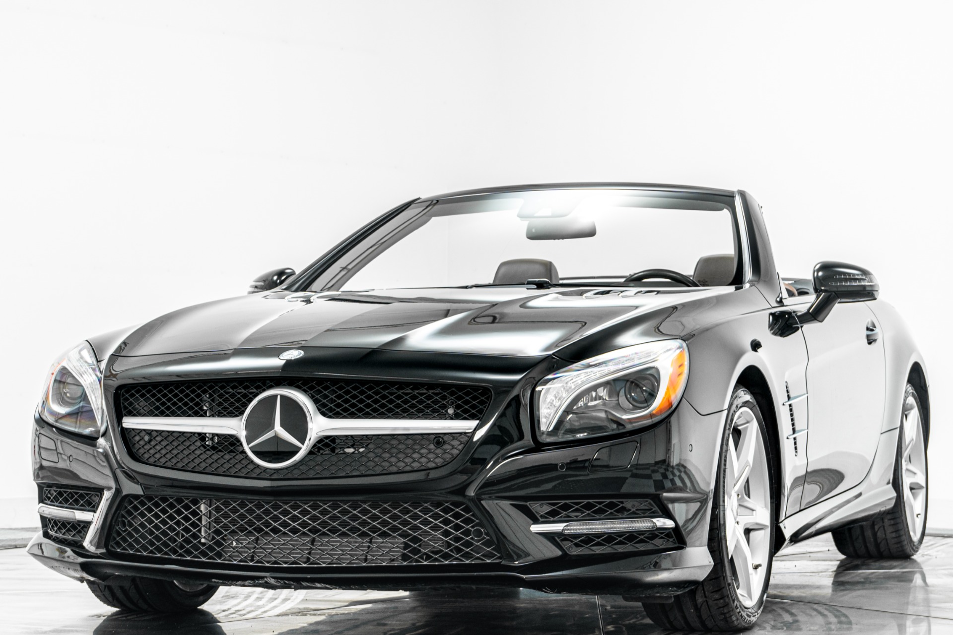 Mercedes-Benz SL 550 -Low Miles, Sport Wheel Package, Driver Assistance Package