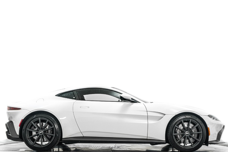Aston Martin Vantage -Exterior Black Collection, Sports Plus Collection