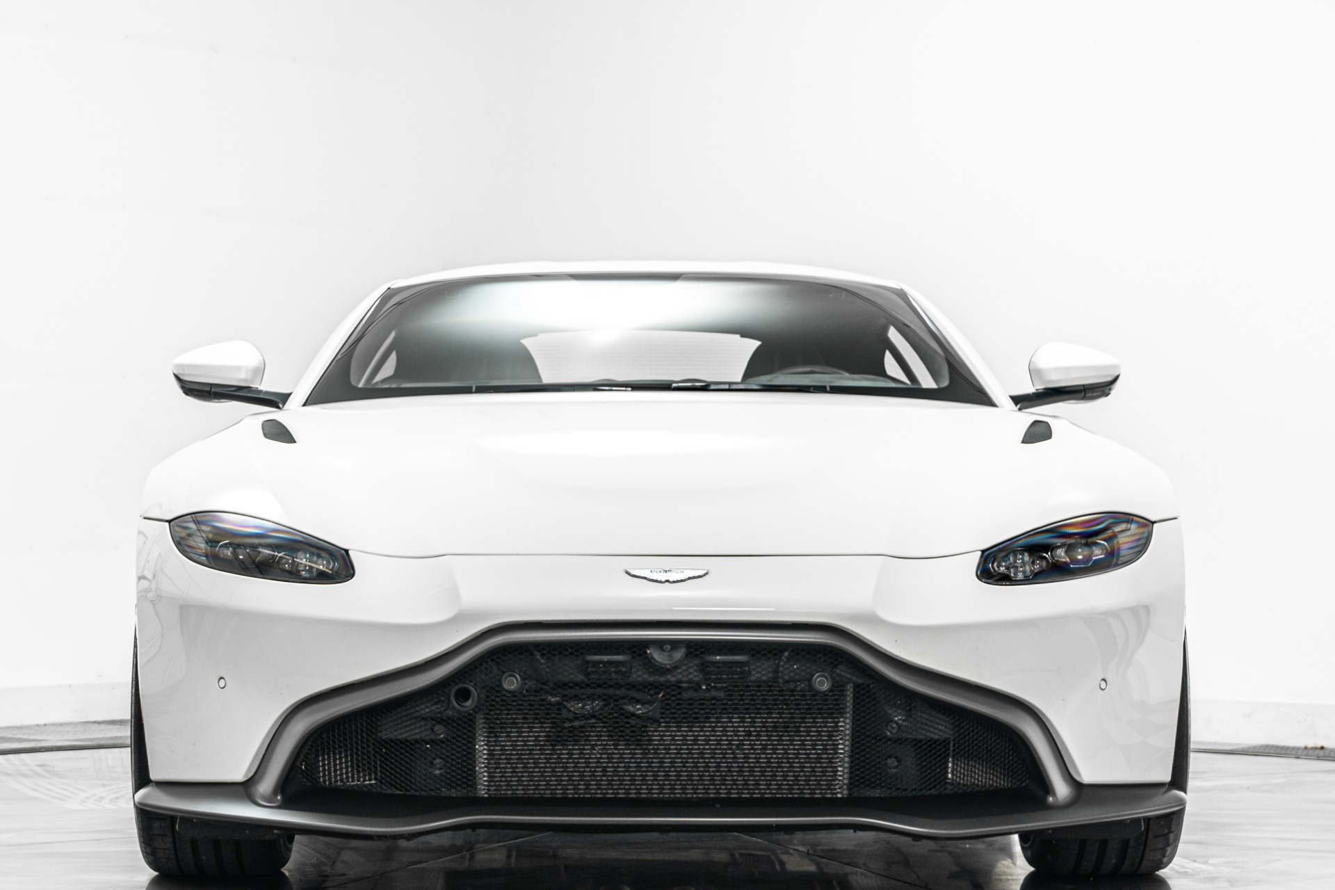 Aston Martin Vantage -Exterior Black Collection, Sports Plus Collection