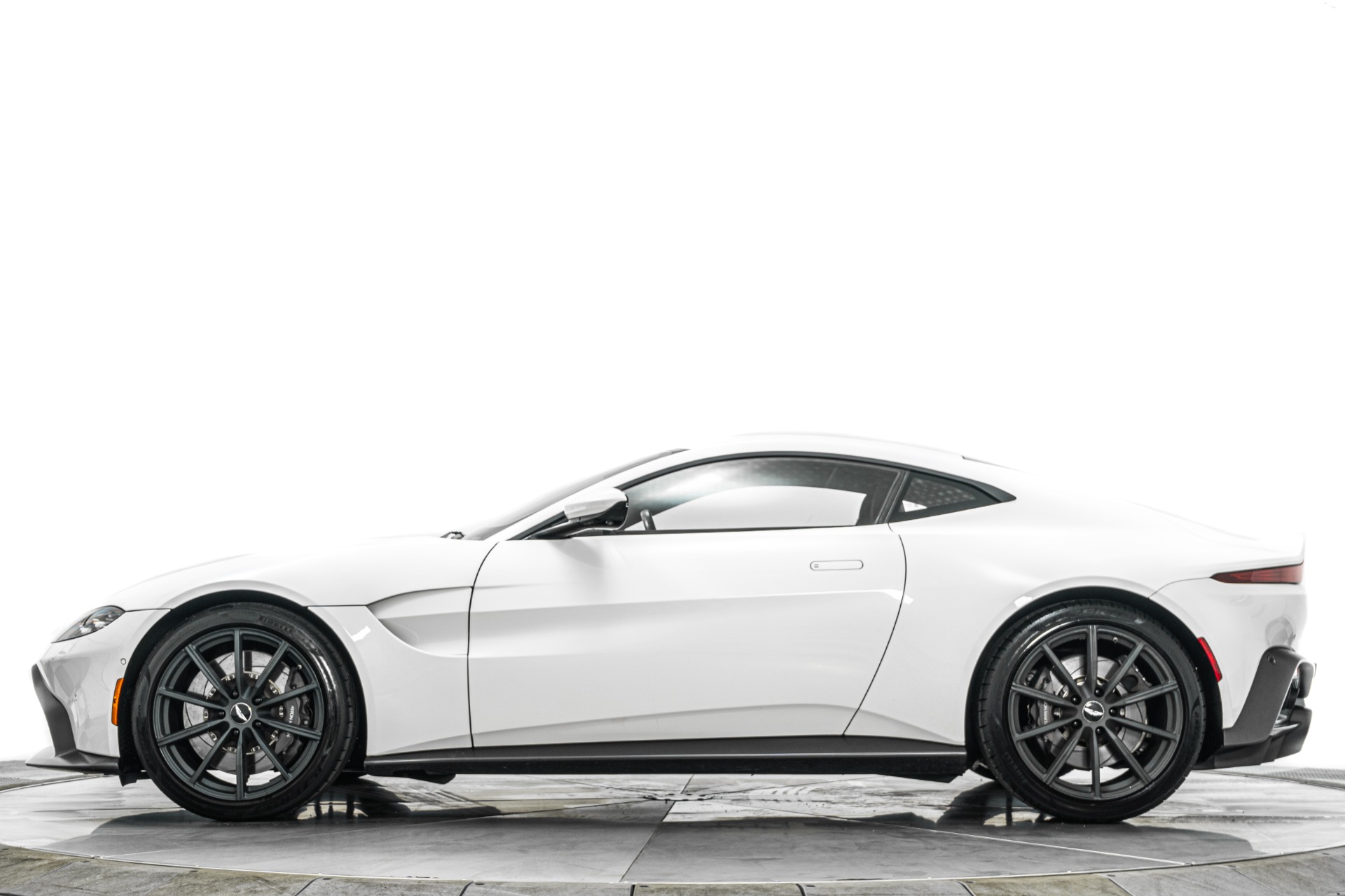 Aston Martin Vantage -Exterior Black Collection, Sports Plus Collection