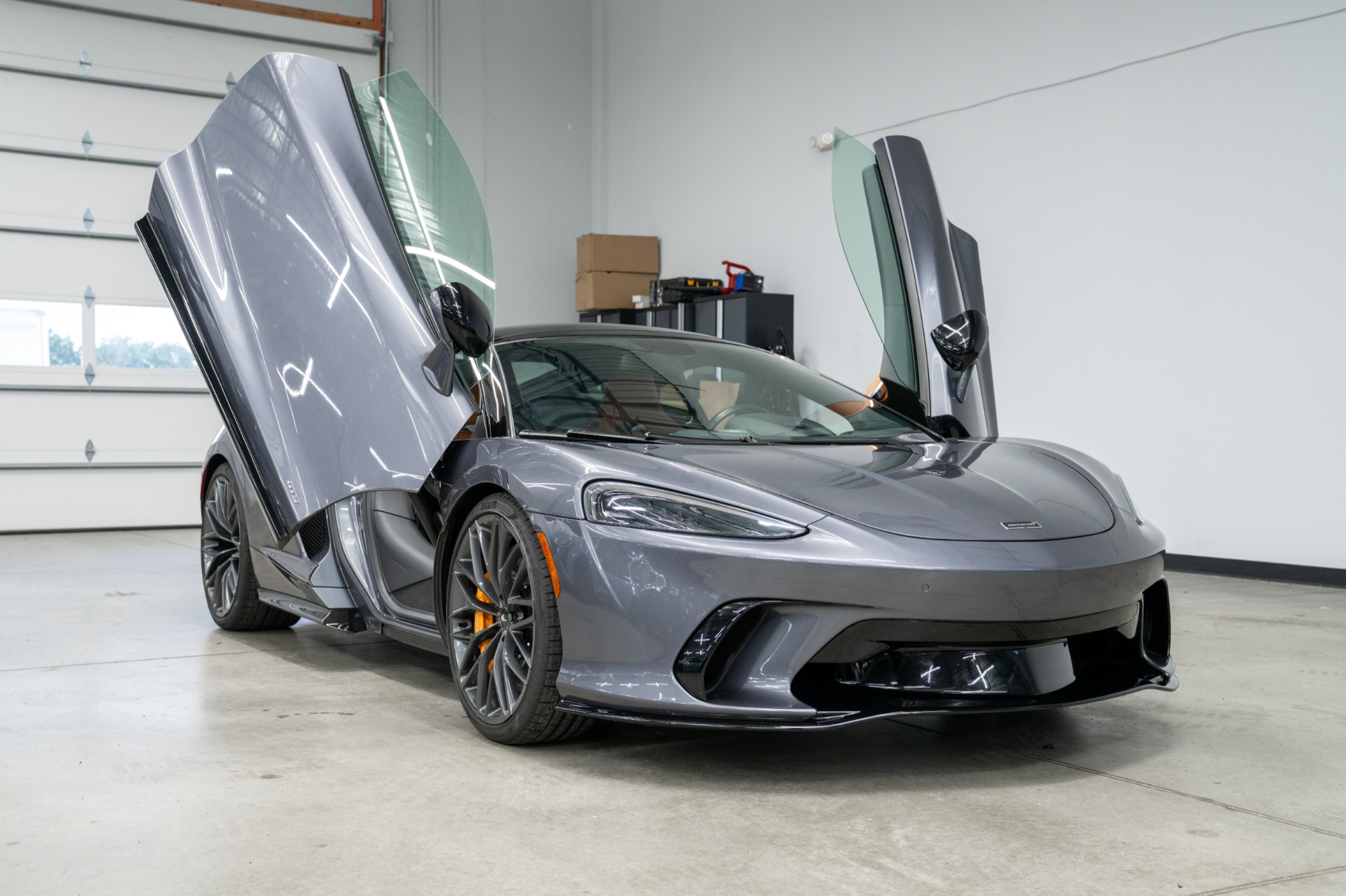 McLaren GTS -TechLux Interior, Premium Pack, Racing Inspired Color