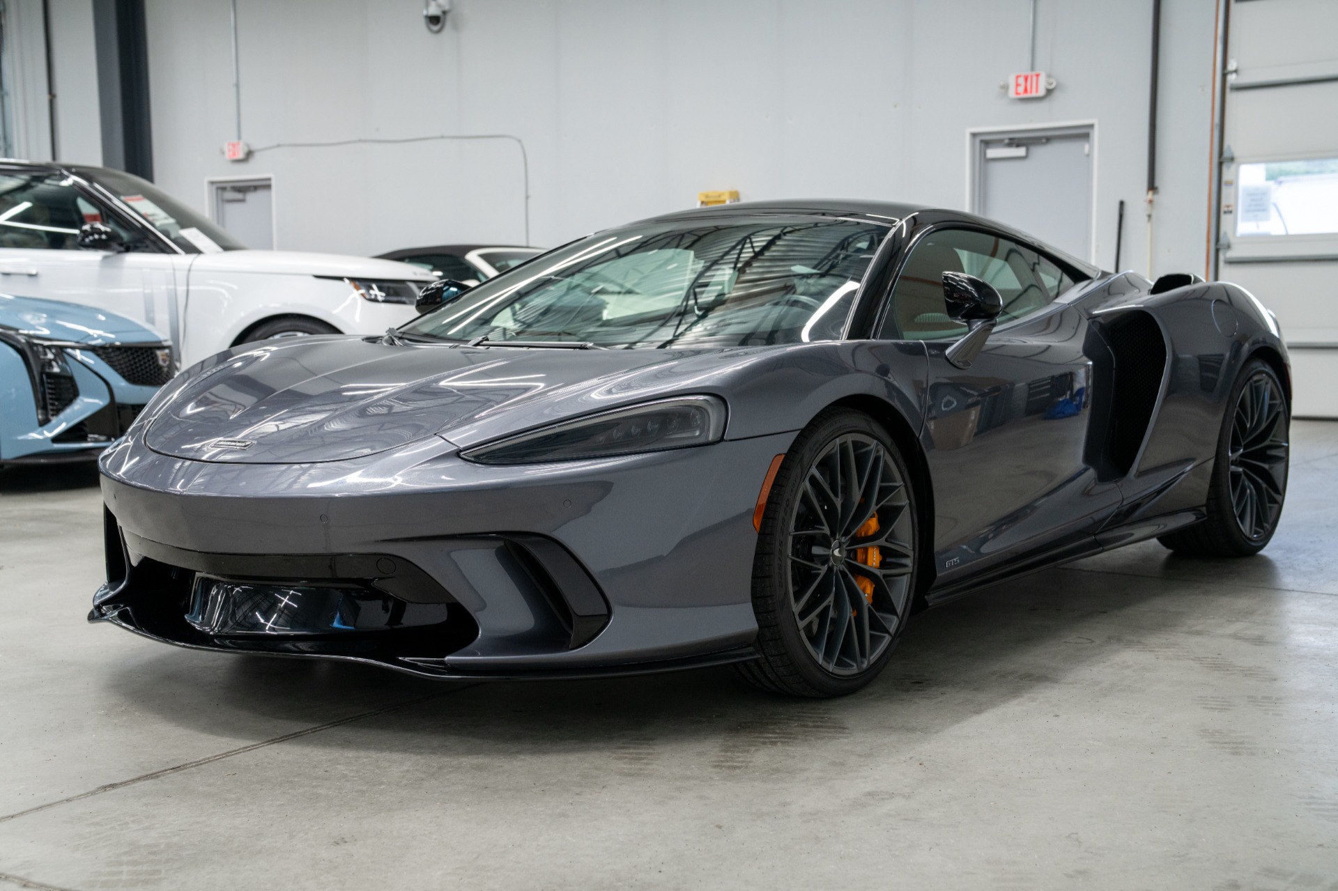 McLaren GTS -TechLux Interior, Premium Pack, Racing Inspired Color