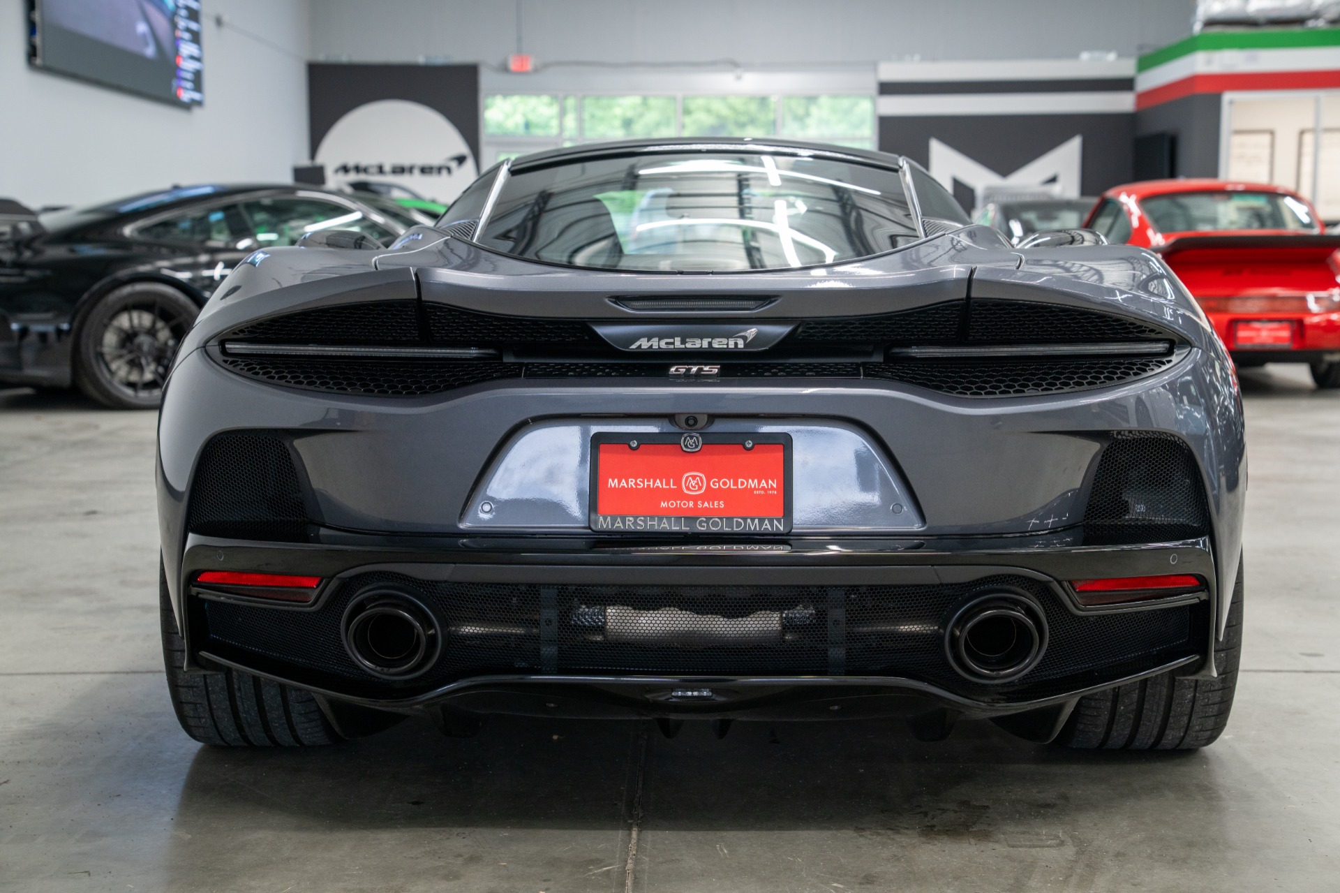 McLaren GTS -TechLux Interior, Premium Pack, Racing Inspired Color