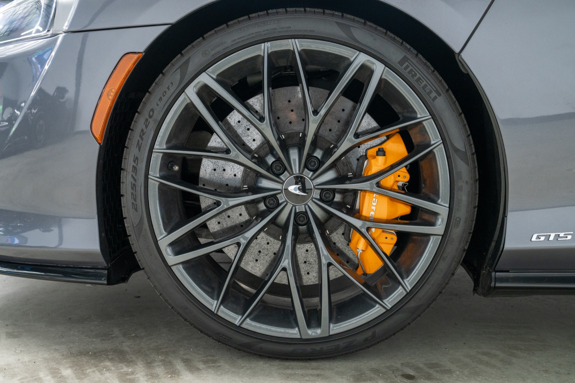 McLaren GTS -TechLux Interior, Premium Pack, Racing Inspired Color