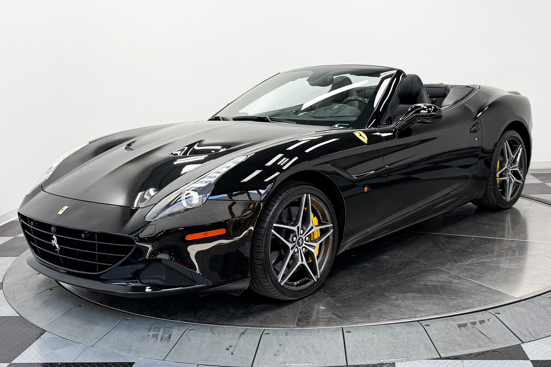 Ferrari California T -Carbon Fiber Driving Zone, Twin Turbo Power