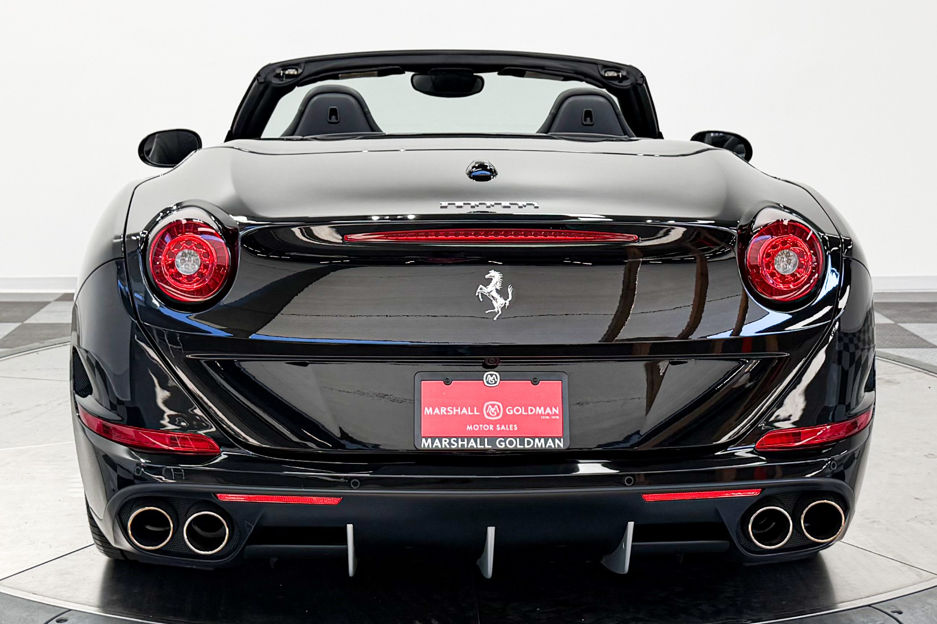 Ferrari California T -Carbon Fiber Driving Zone, Twin Turbo Power