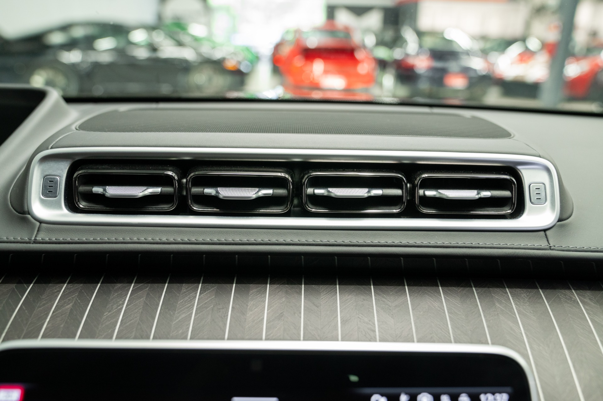 Mercedes-Benz Maybach S 680 4MATIC -AMG V12 Power, Night Design Package