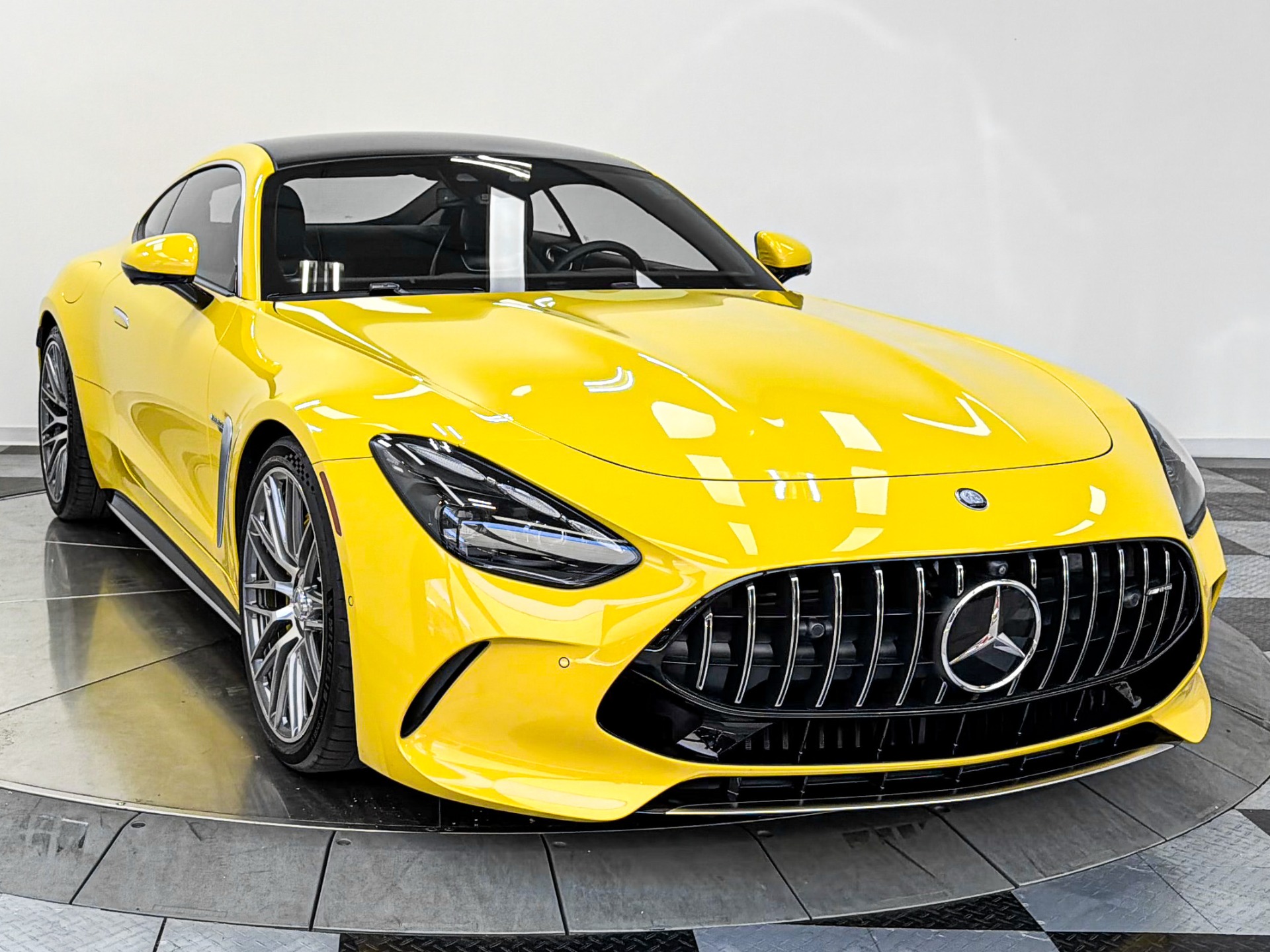 Mercedes-Benz AMG GT 63 -Driver Assistance Package, Panoramic Sunroof